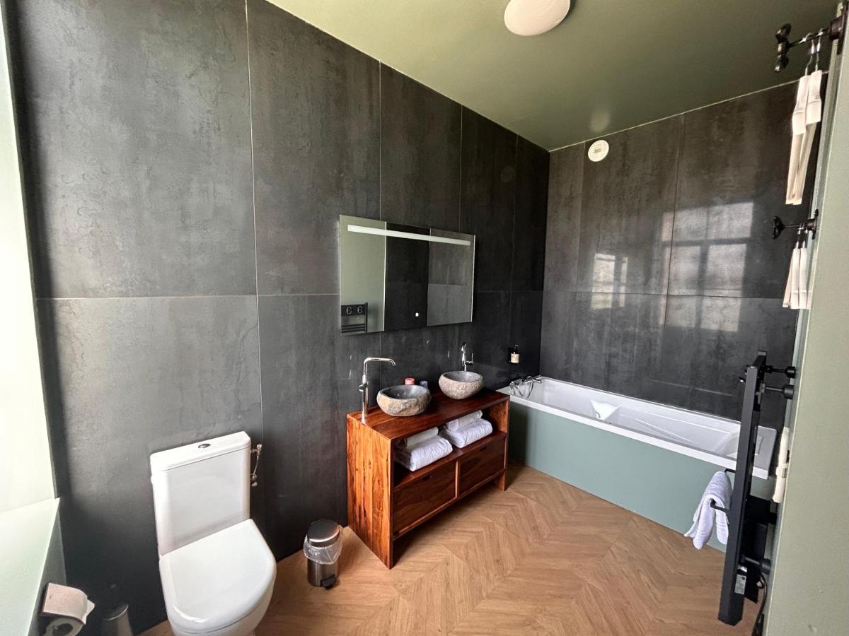 Le Manoir Du Monde Otel Lieu-Saint-Amand Dış mekan fotoğraf